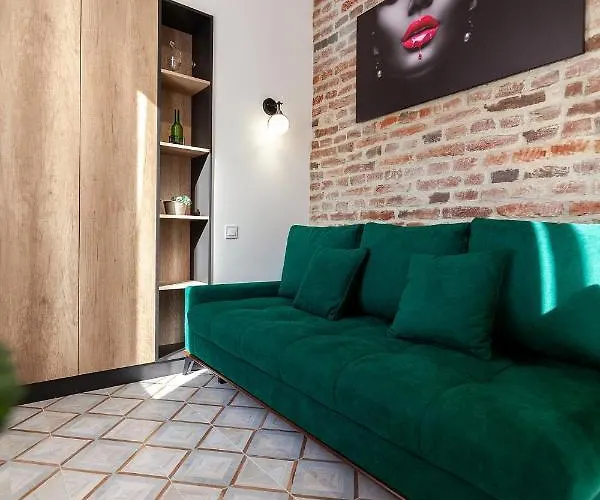 Leogrand On Husiak 6-1